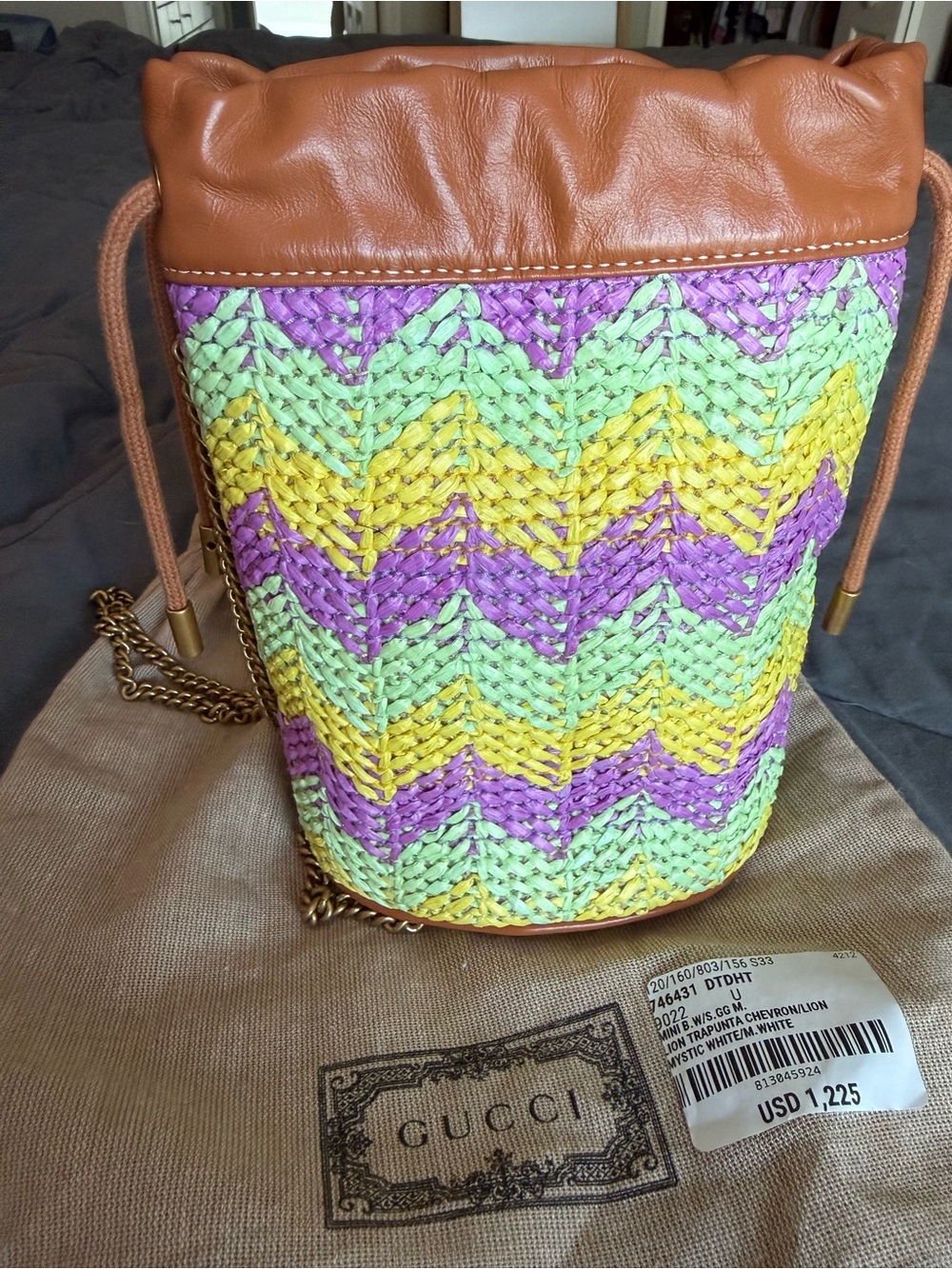 Gucci Multicolor Chevron Straw Bucket Crossbody - Purple, Yellow, Mint - Picture 4 of 6